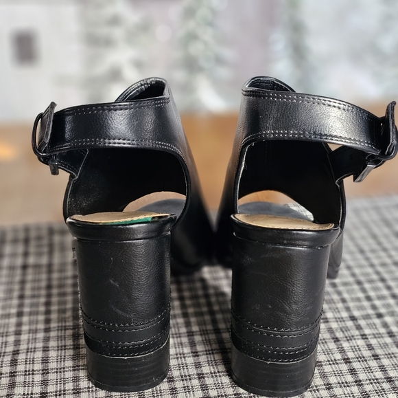 Apt. 9 chunky black open toed heel. Woman's size 9. - Picture 3 of 10